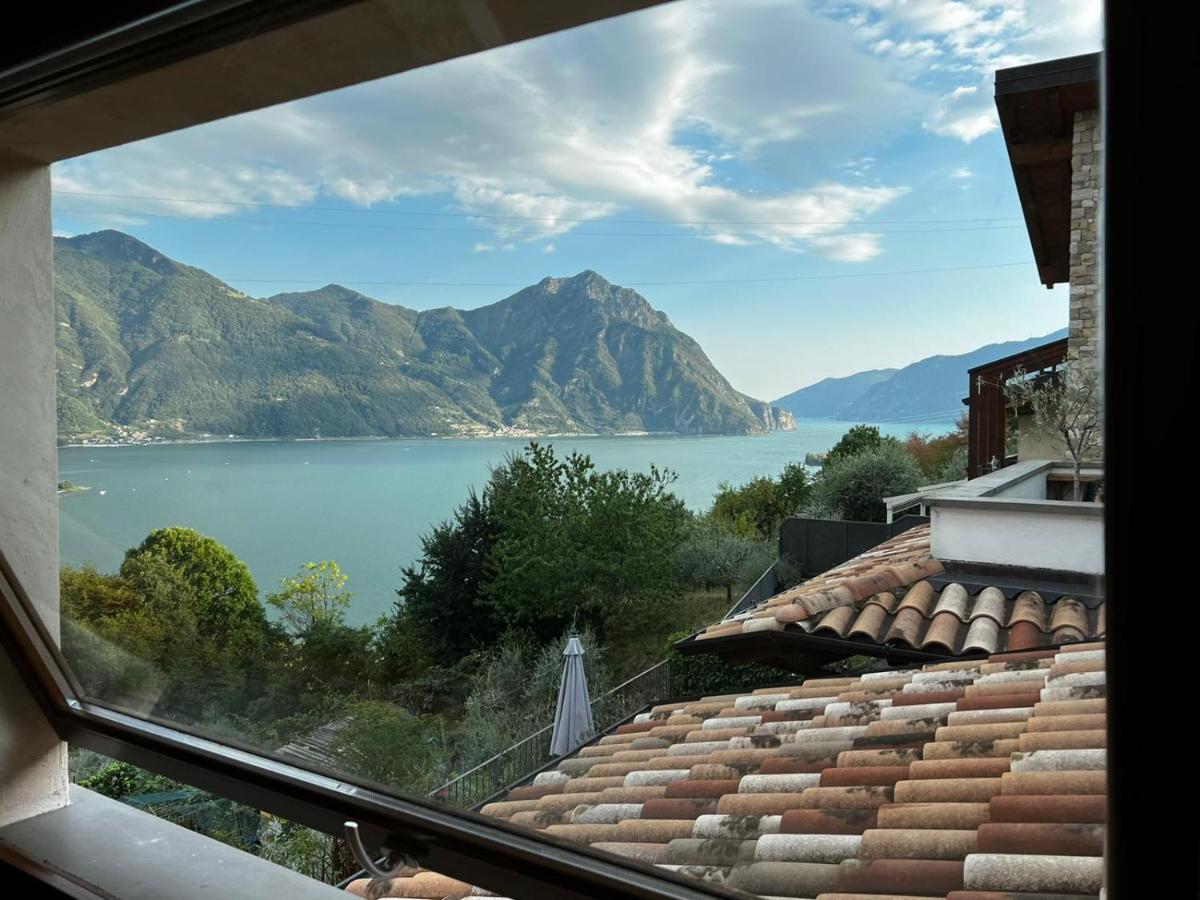 Iseo Lake Villa Con Vista Lago E Piscina Costa Volpino Exterior photo