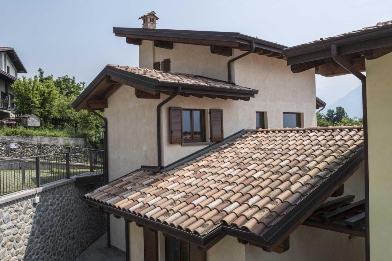 Iseo Lake Villa Con Vista Lago E Piscina Costa Volpino Exterior photo