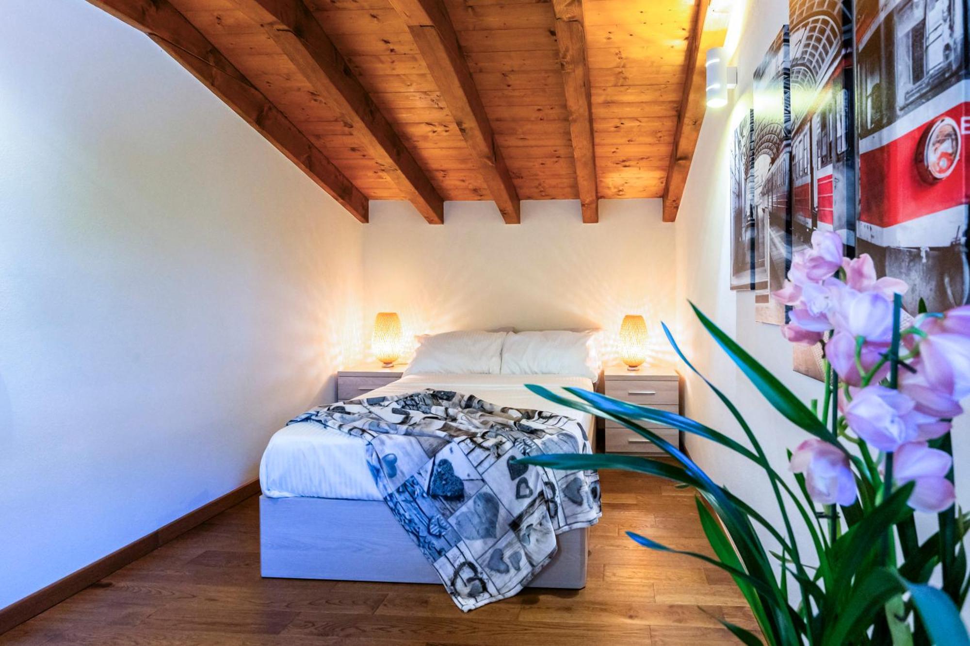 Iseo Lake Villa Con Vista Lago E Piscina Costa Volpino Exterior photo